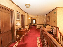 Highcliffe Manor