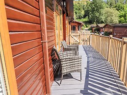 Jacmar Lodge