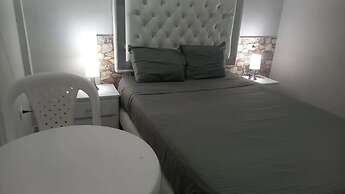 Hotel BM-17  Cerca Al Mar