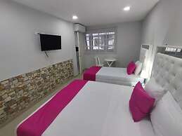 Hotel BM-17  Cerca Al Mar