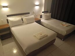 Pakarina Hotel