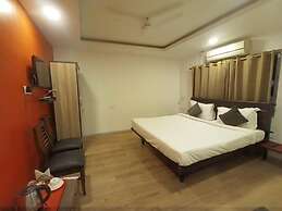 Hotel Grand Majesty