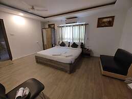 Hotel Grand Majesty