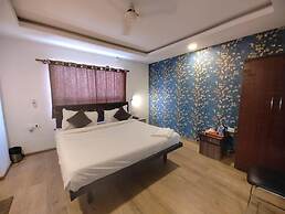 Hotel Grand Majesty
