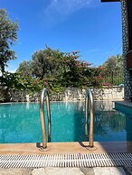 Ata Boutique Hotel