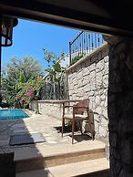 Ata Boutique Hotel