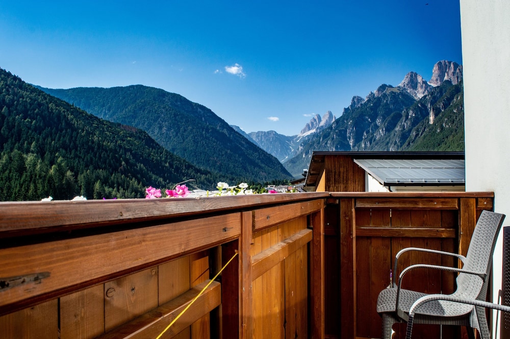 Hotel Serena - Tre Cime Views