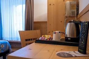 Hotel Serena - Tre Cime Views