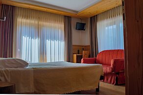 Hotel Serena - Tre Cime Views