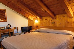 Hotel Serena - Tre Cime Views