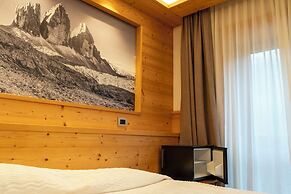 Hotel Serena - Tre Cime Views