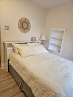 Sunflower Guest Suites