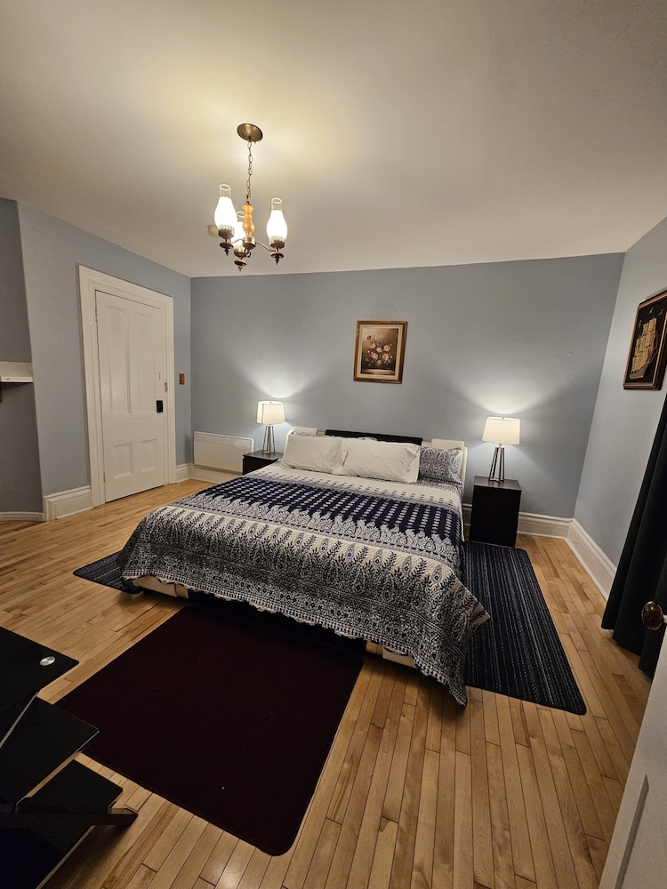 Sunflower Guest Suites