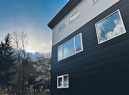 Hakuba Views