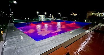 Sky Garden Hotel