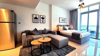 Pristine Studio with Canal View - 703