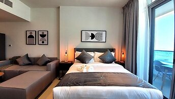 Pristine Studio with Canal View - 703