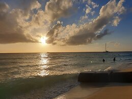 PLAYA BLANCA BED & BREAKFAST