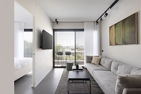 Skyline Serenity by TLV2RENT