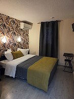 Hôtel L'Etoile - Airport - A61