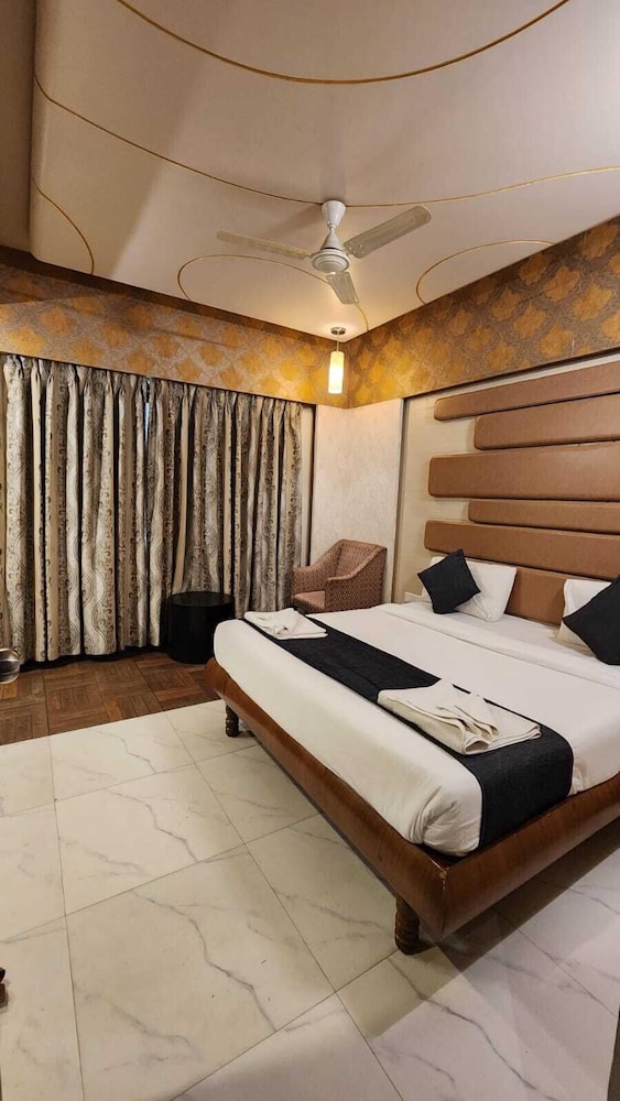 SAIBABA INTERNATIONAL SUPREME HOTEL