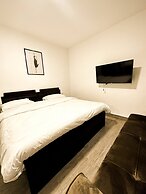 Central Apartment For Rent 31