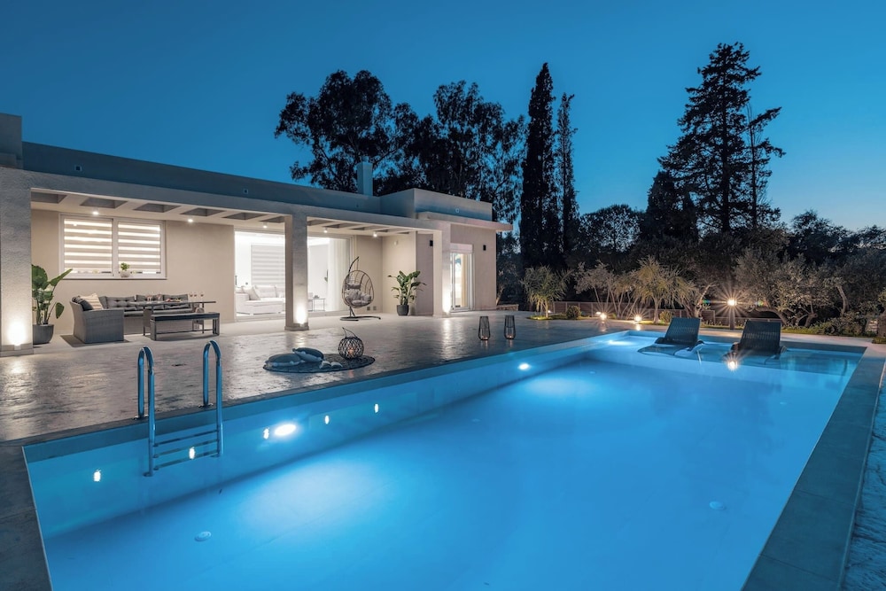 Melissia Luxury Villa