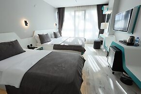 Midis Otel