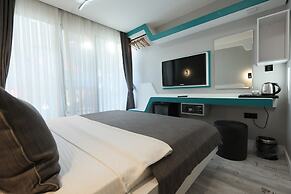 Midis Otel