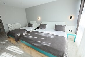 Midis Otel