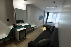 Midis Otel
