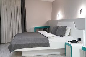 Midis Otel