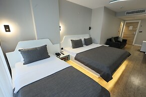 Midis Otel