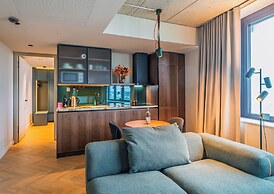 The Zipper Hotel & Apartments