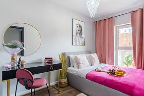 Lumina deluxe 3-room apartment
