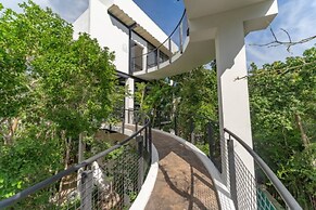 Spectacular Jungle Houses