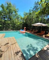 Spectacular Jungle Houses
