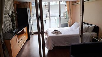 6D - 3 Bedroom Downtown Apartment With Shared Pool