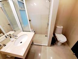 6D - 3 Bedroom Downtown Apartment With Shared Pool