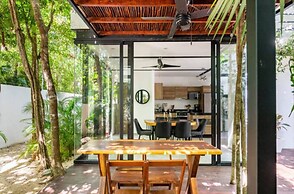 Supreme Jungle Holiday Home