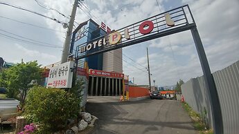 LOL Motel