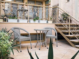 Oasis Boutique Hotel