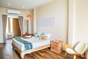 Vannee Golden Sands Beachfront Resort