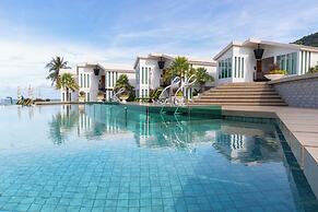 Vannee Golden Sands Beachfront Resort