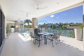 Zen Bayview Bliss - Luxury Mansion
