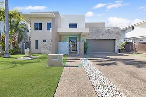 Zen Bayview Bliss - Luxury Mansion
