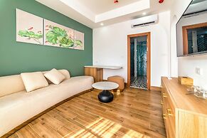 Lotus Home Hillside