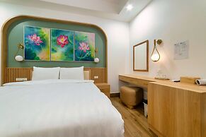 Lotus Home Hillside