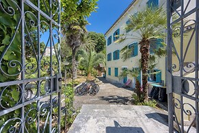 Blue Studio Apartment