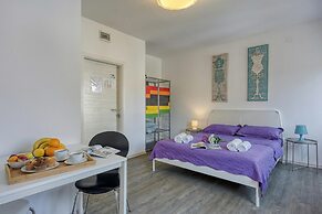 Blue Studio Apartment